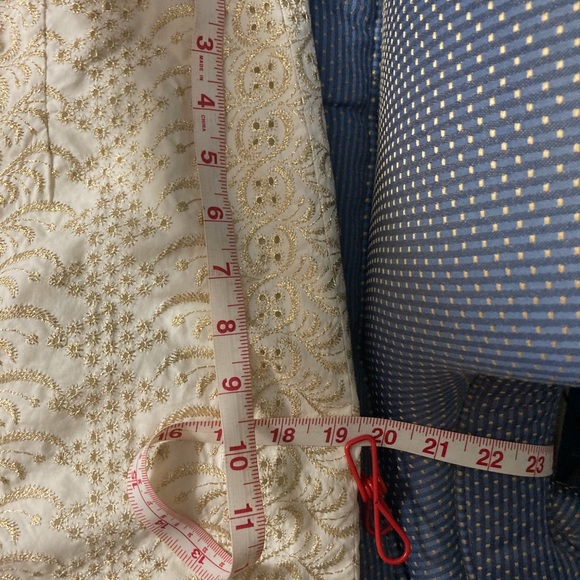 Like new,Sassy Banana Rep skirt.Perfect glam piece - Picture 9 of 11